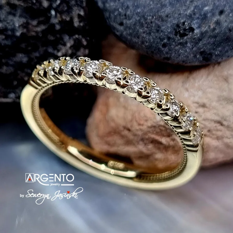 Pierścionek z diamentami P110