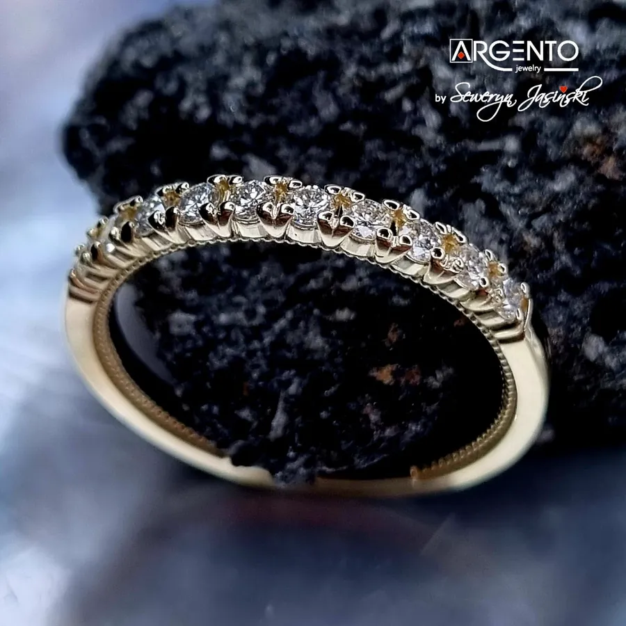 Pierścionek z diamentami P110